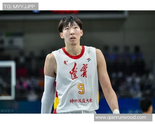 周琦在夏季联赛中再创佳绩，成为火箭队的“得分保障”