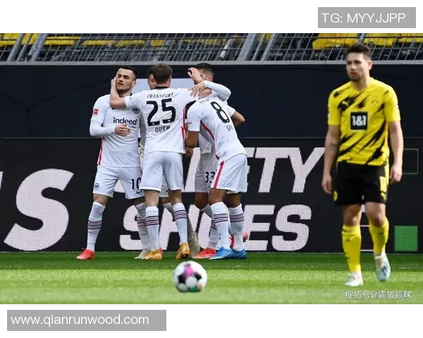 多特蒙德未能击败法兰克福，榜首位置恐生变数